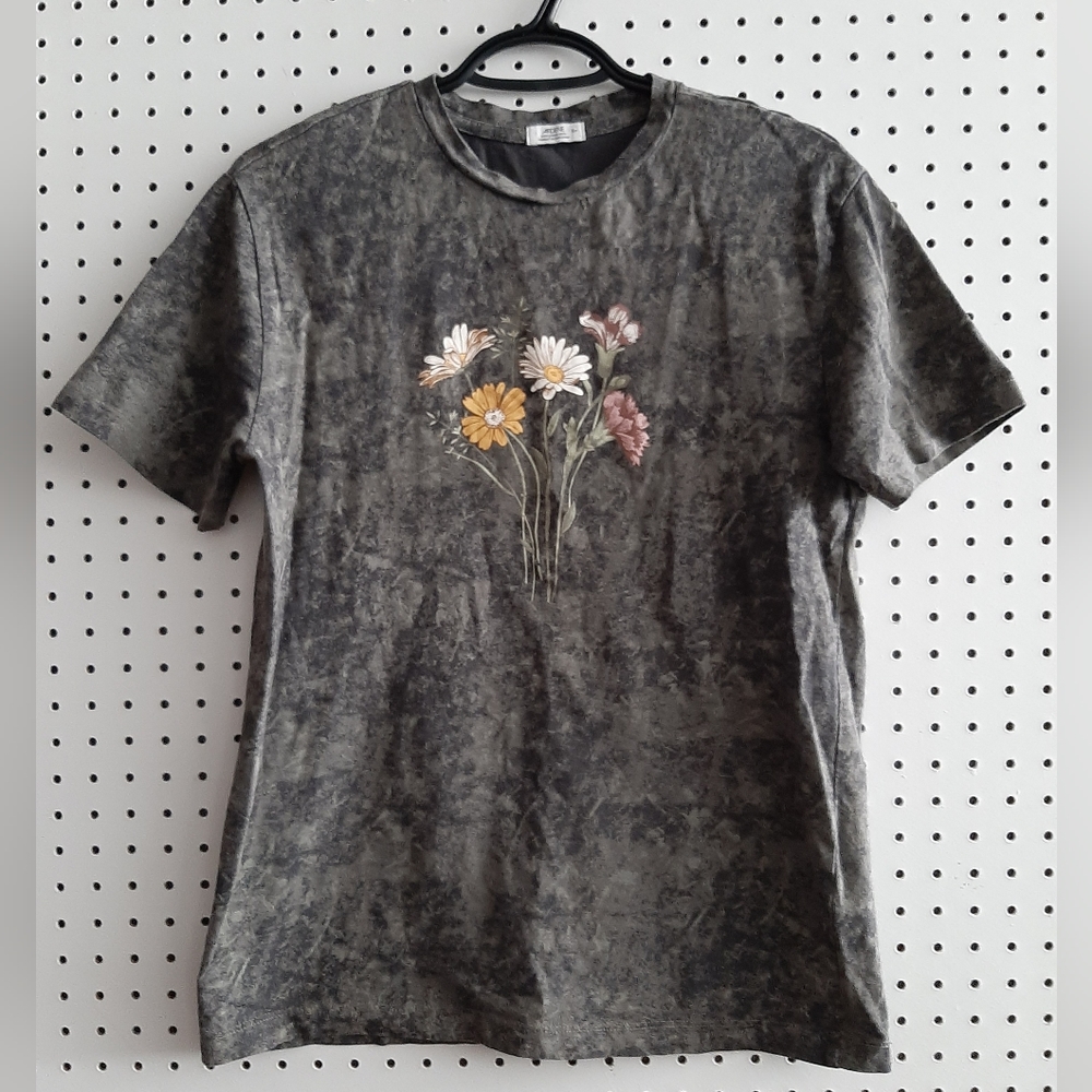 Ardenes Floral T-shirt ~ Small